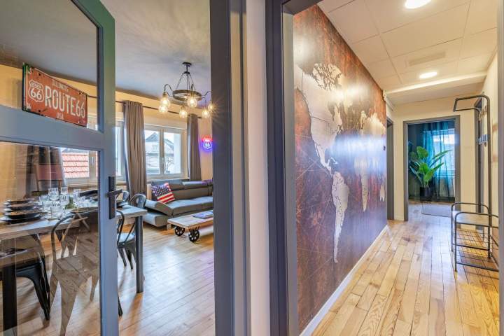 Couloir au fond du logement