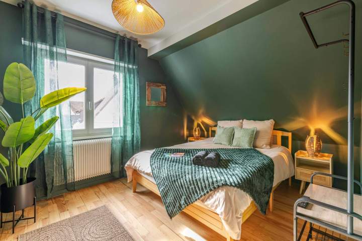 Indonésie Lit et fenetre